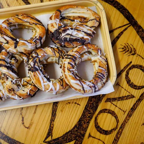 Ring cakes on the Buono’s board